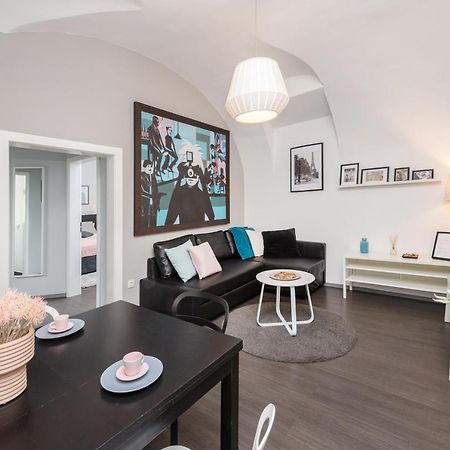 Apartment Napoleon Любляна Екстер'єр фото