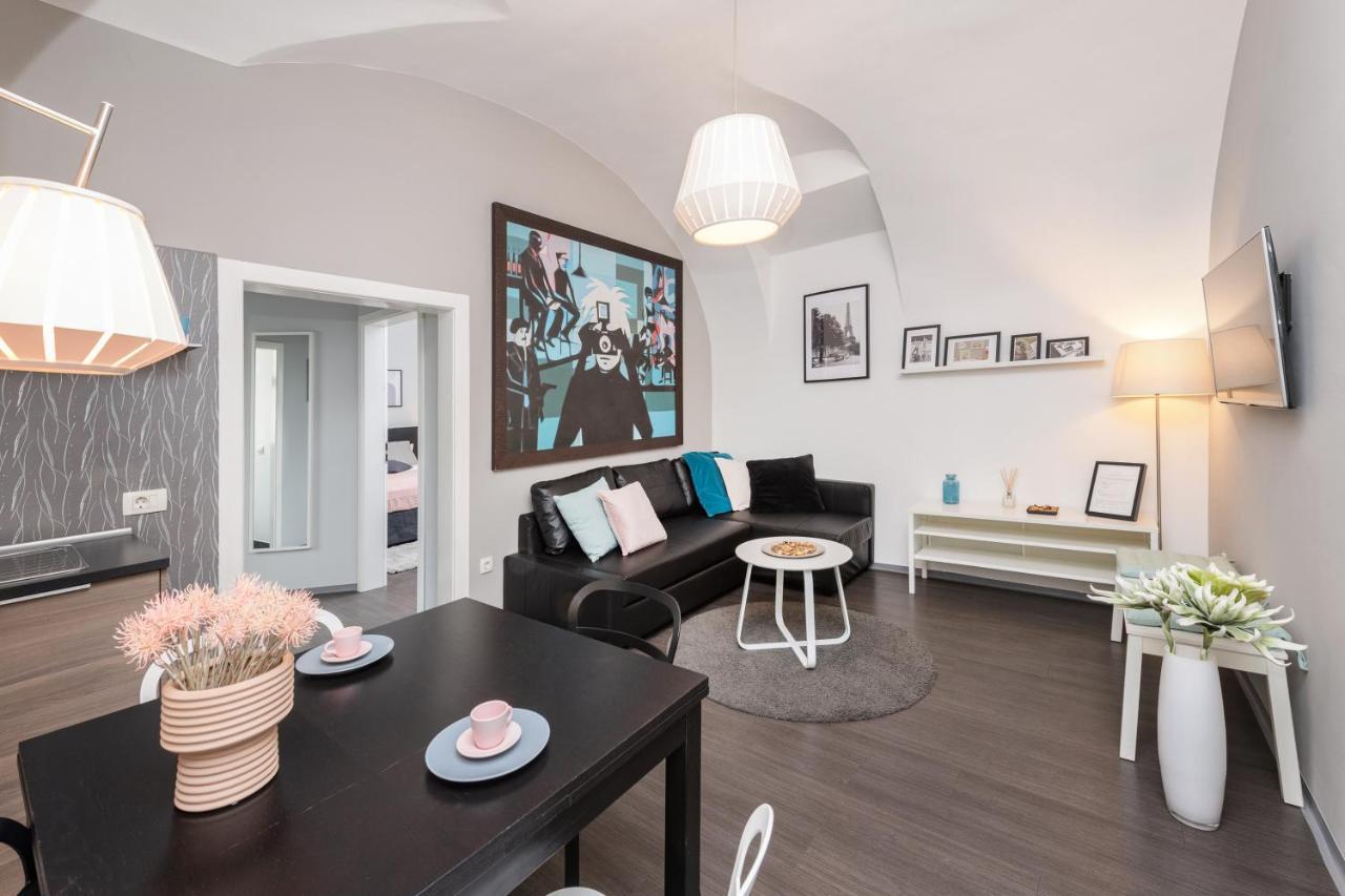Apartment Napoleon Любляна Екстер'єр фото
